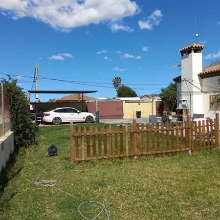 Espectacular Con Piscina Y Porches Holiday home *